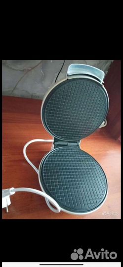 Электрическая вафельница