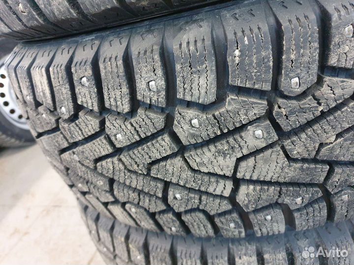 Pirelli Ice Zero 205/55 R16