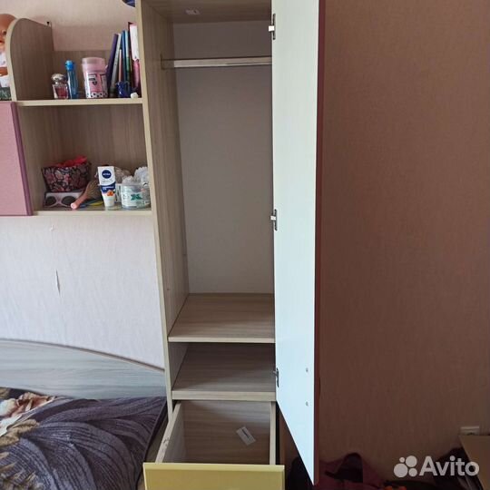 Мебель в детскую комнату