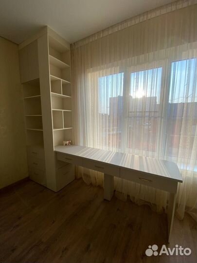 Компьютерный стол в Новороссийске на заказ