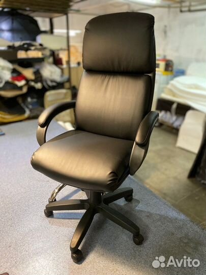 Компьютерное кресло