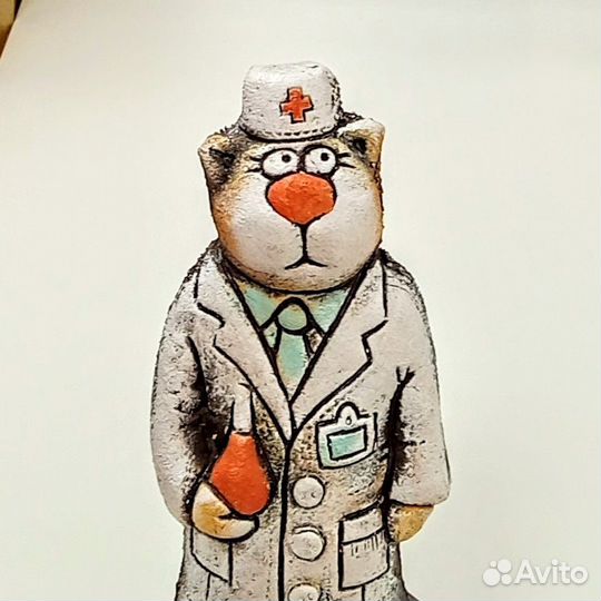 Фигурки Кот из шамота, футболист, доктор, гаишник