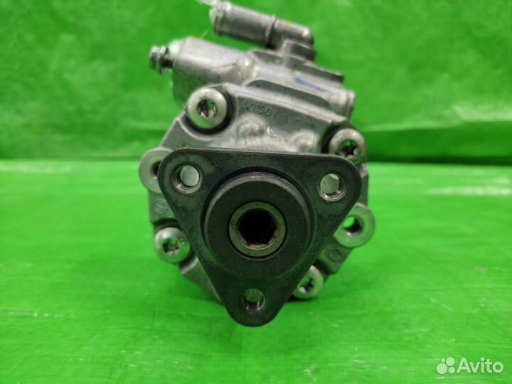 Гидроусилитель / гур 3.0 TDI VW Touareg NF 10-18