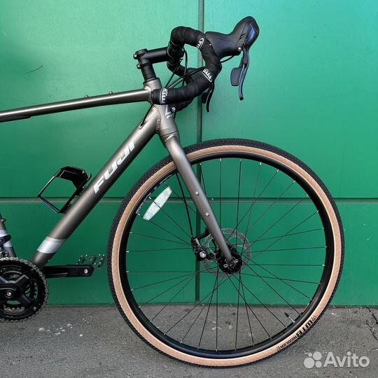 Гравийный велосипед Fuji Jari 2.5