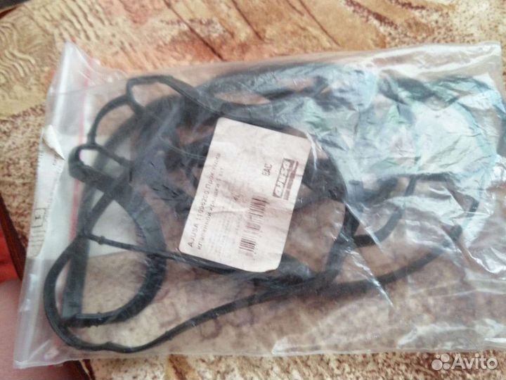 Прокладка клапанной крышки Volvo-S-40 двс 1.6