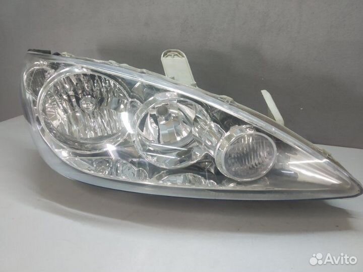 Фара правая Toyota Camry V-30 2005