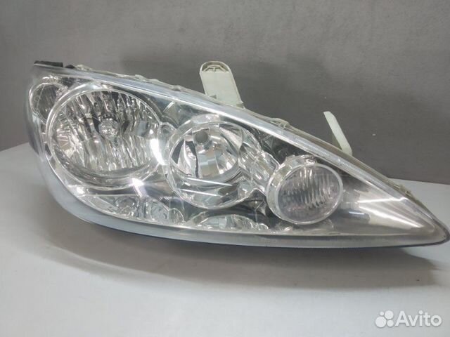 Фара правая Toyota Camry V-30 2005