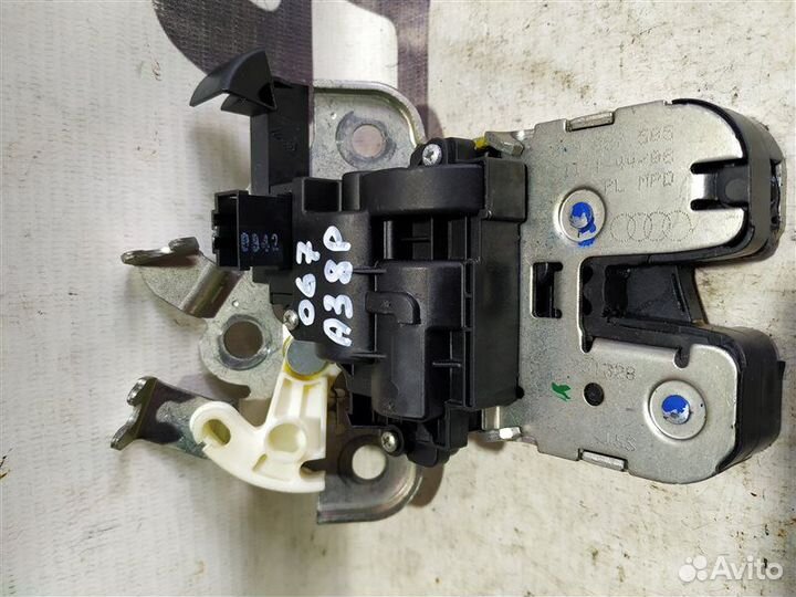 Замок багажника Audi A3 8P 1.8 CDA 2009