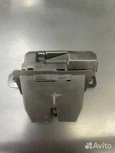 Замок багажника Ford Fiesta 2008-2017 хетчбек 3дв