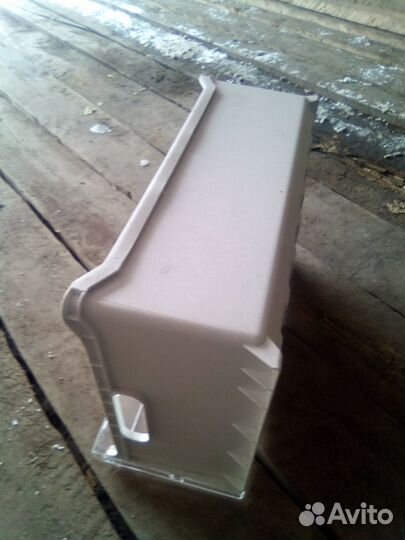 Ящики от морозильника холодильника