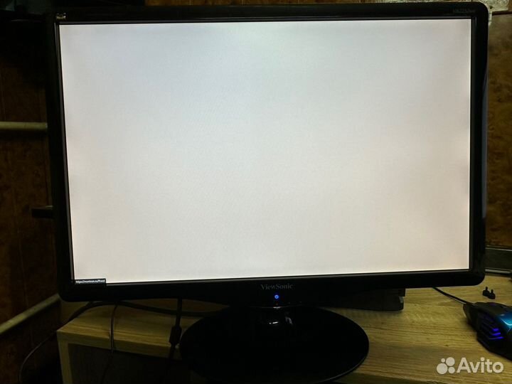 Хороший широкоф. монитор 22