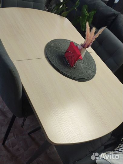 Кухонный стол