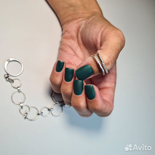 Маникюр,покрытие гель-лак юбилейный