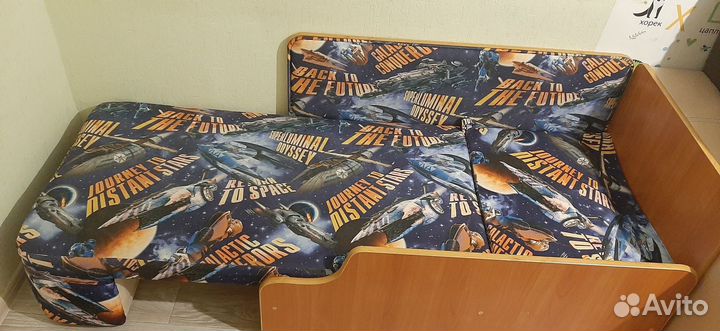Продам детский диван,кровать за 3000