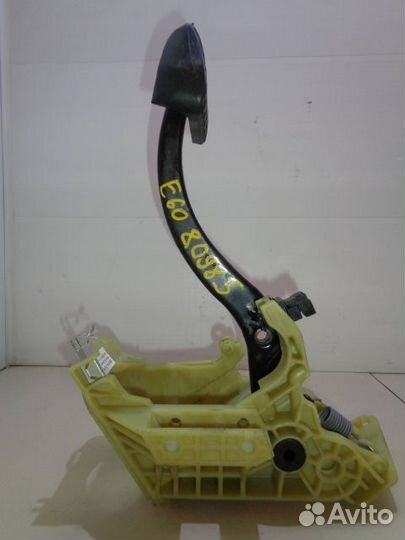 Педаль тормоза BMW 5-series E60 M54B30