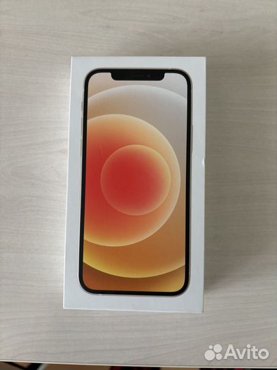 iPhone 12, 64 ГБ