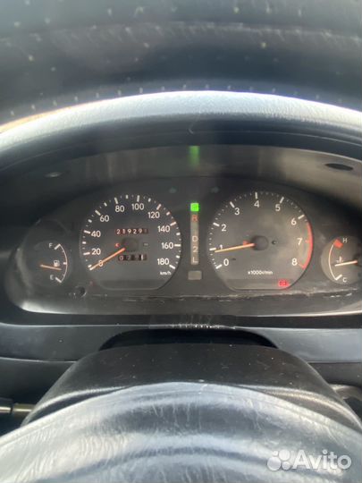 Toyota Carina 1.8 AT, 1992, битый, 219 000 км