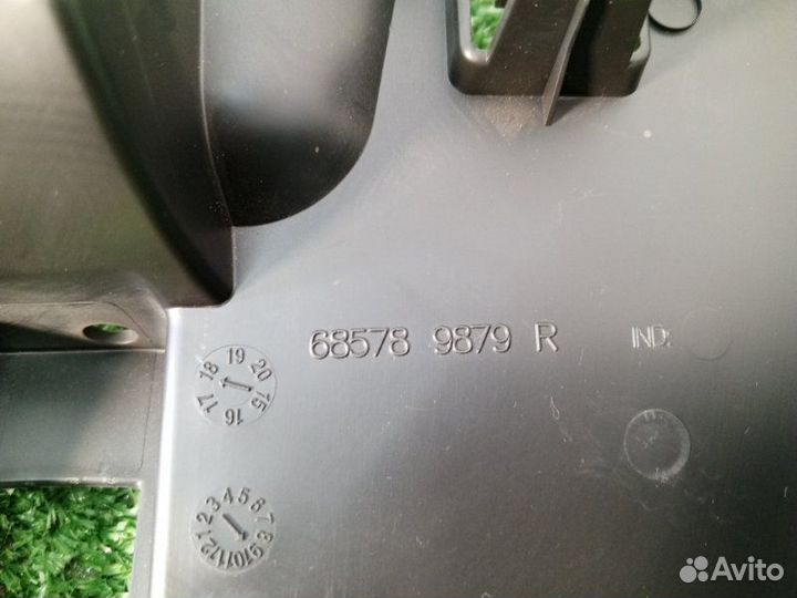 Крышка бардачка LADA Xray Cross 21179 2018