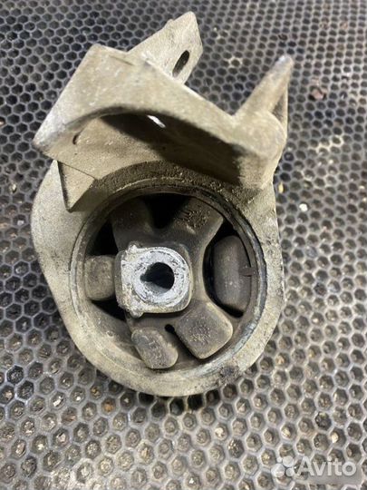 Подушка двигателя Renault 19 1992-2002