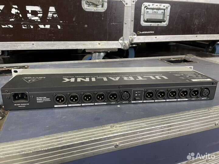 Сплиттер аудиосигнала behringer ultralink DS2800