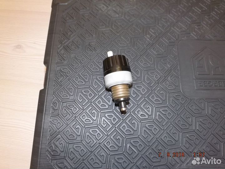 Продам выключатель автоматический резьбовой