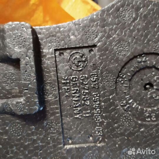 Bmw e60 Крепление приборов в нише запасного колеса