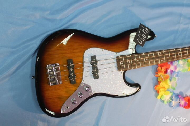 Бас гитара Homage Новая