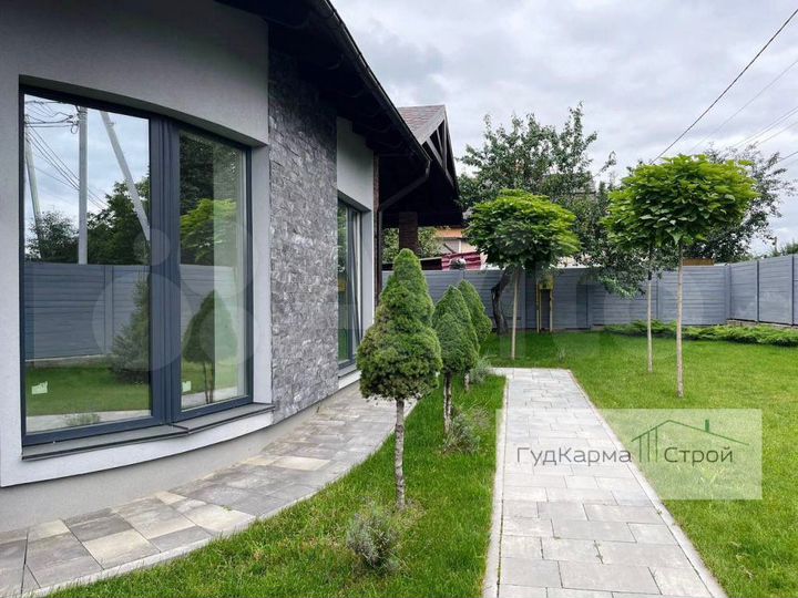 Коттедж 145 м² на участке 6 сот.