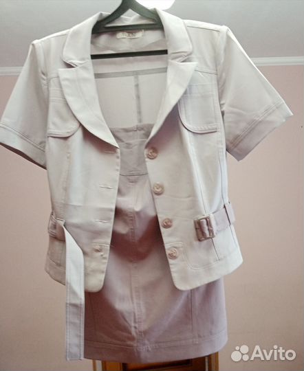 Костюм пиджак и юбка