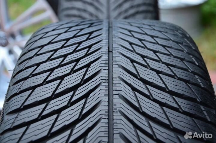 Michelin Pilot Alpin 5 245/35 R21 96W