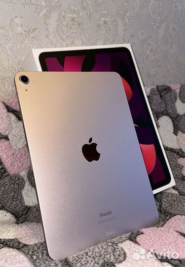 iPad Air 2022 10.9 wi-fi 256gb и чехол-клавиатура