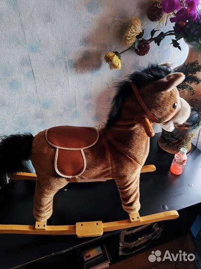 Качалка лошадь