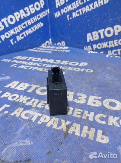 Блок комфорта Peugeot 406 седан 1997