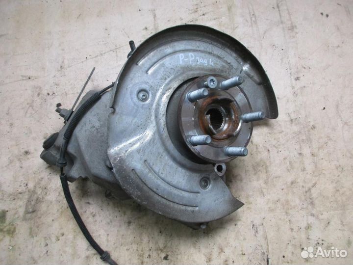 Кулак подвески задний левый Range Rover Discovery