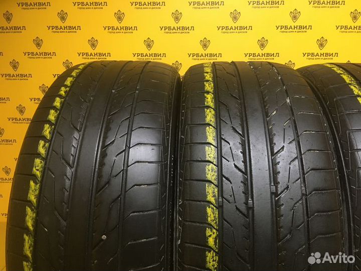 Toyo DRB 215/50 R17 91V