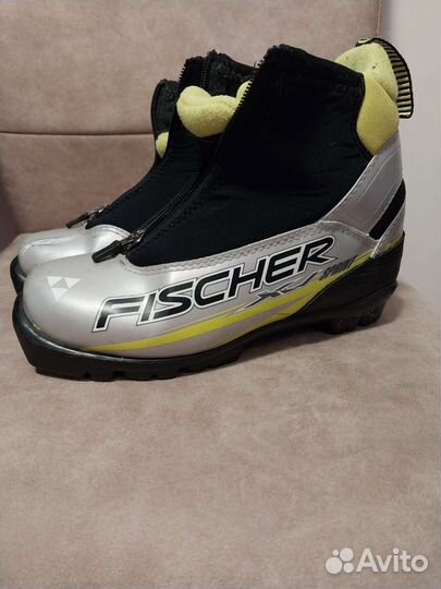 Лыжные ботинки fischer 33 р-р