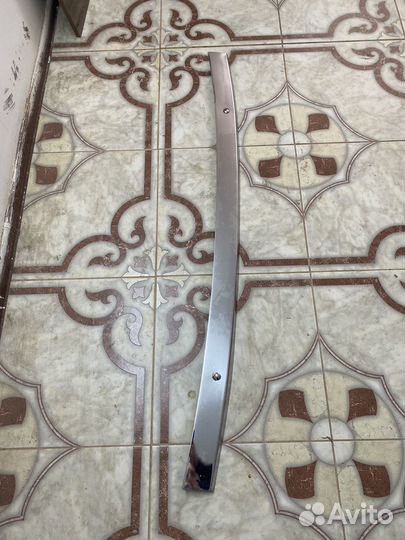 Молдинг на передний бампер 2107