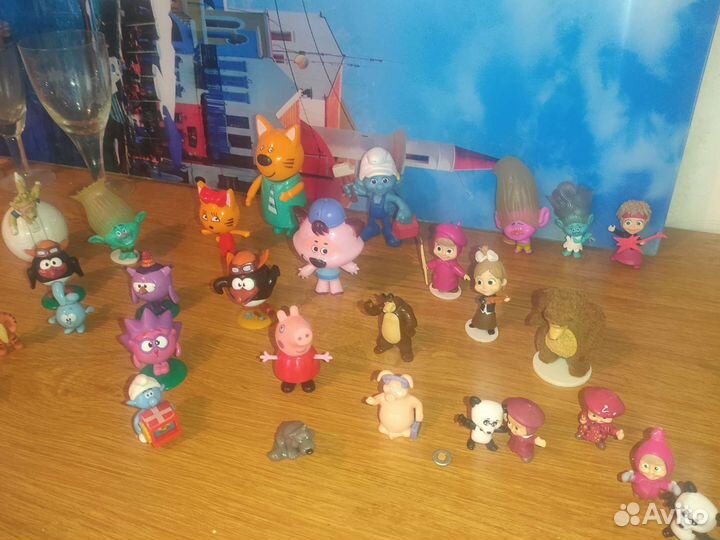 Игрушки из киндера пакетом