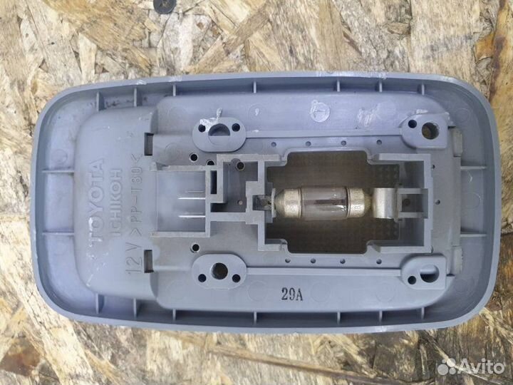 Плафон задний Toyota Rav4 20 2.0 2002