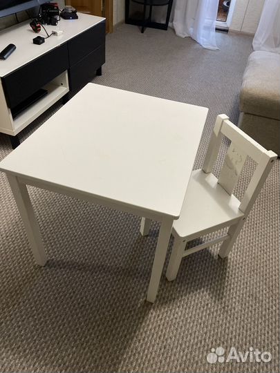 Детский стол и стул