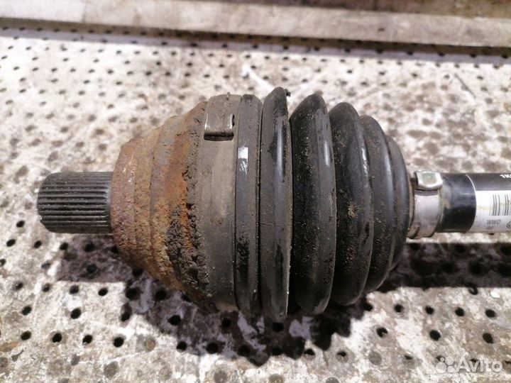 Привод передний левый Volkswagen Golf Plus