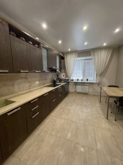 2-к. квартира, 85 м², 4/9 эт.