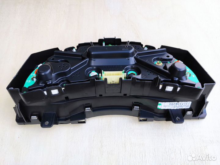 Панель приборов МКПП на Opel Meriva A