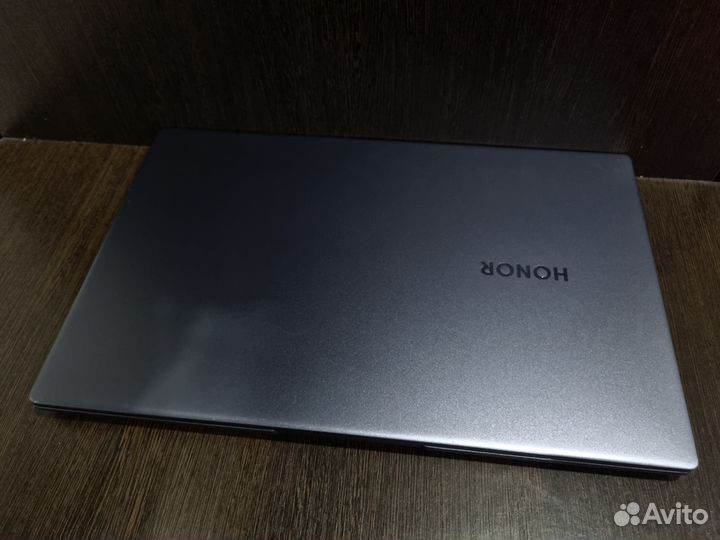 Ноутбук honor MagicBook X 15 i3/8/256GB