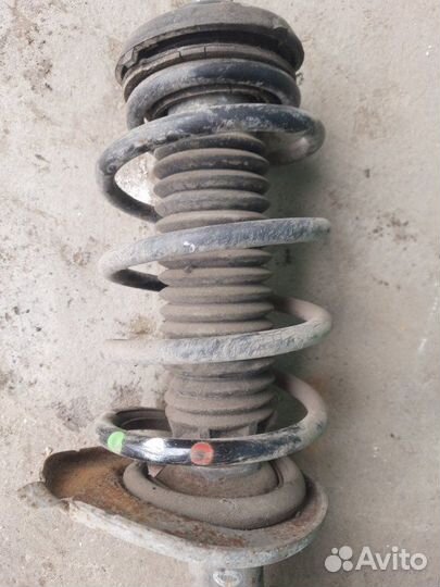 Амортизатор передний левый Citroen C4 picasso 2.0