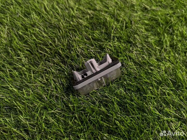 Подсветка номера Toyota Rav4 XA50 2.5 hybrid 2020