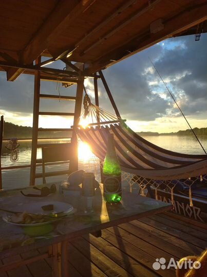 Прогулка на 2-х палубном катамаране с капитаном