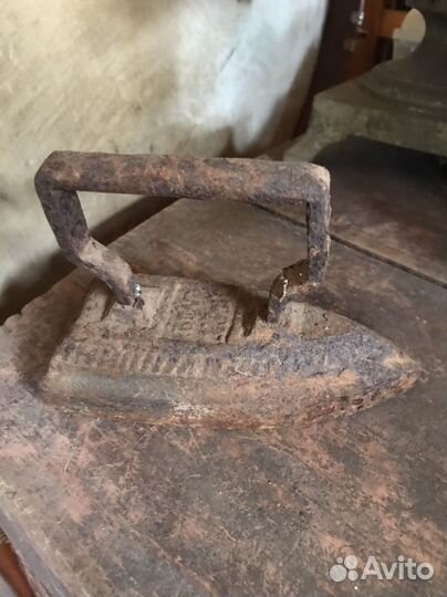 Утюги старинные