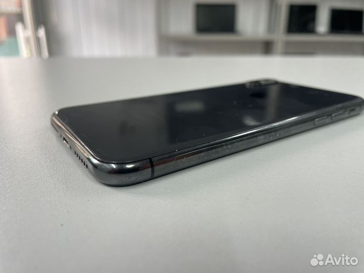 iPhone X, 64 ГБ