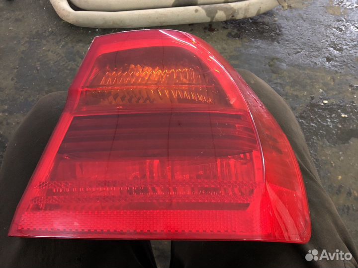 Фонарь задний правый в крыло bmw 3 е90